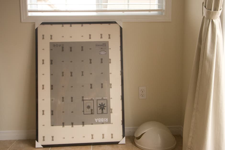 IKEA Ribba frame ready to be slaughtered. It didn’t know what was coming IKEA Ribba frame ready to be slaughtered. It didn’t know what was coming